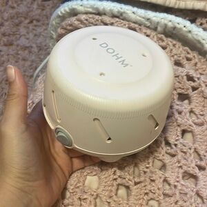 DOHM pink sound machine